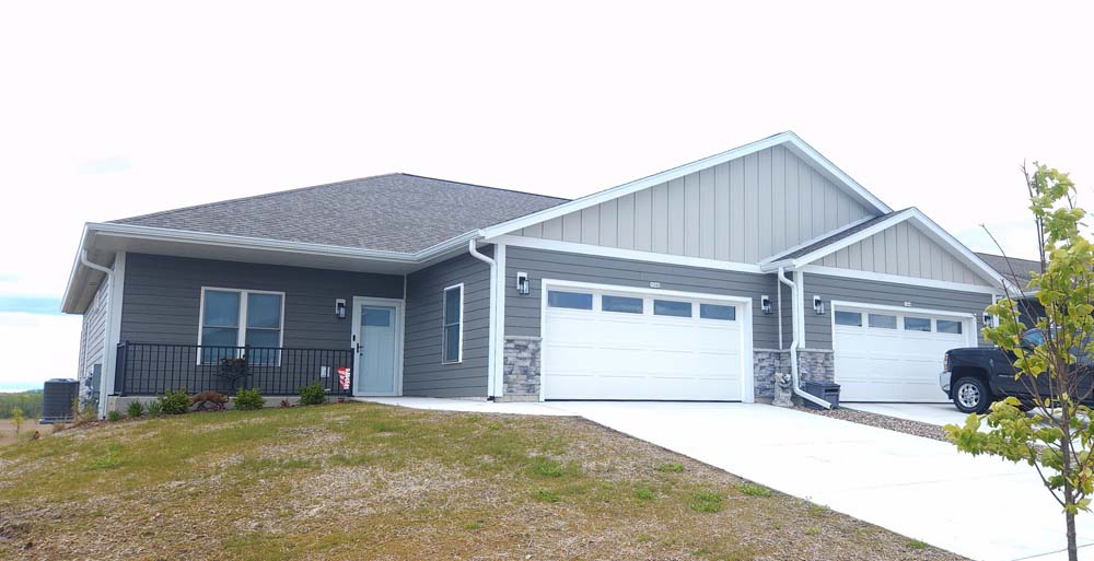 1342/1344 Scenic Pointe Ct