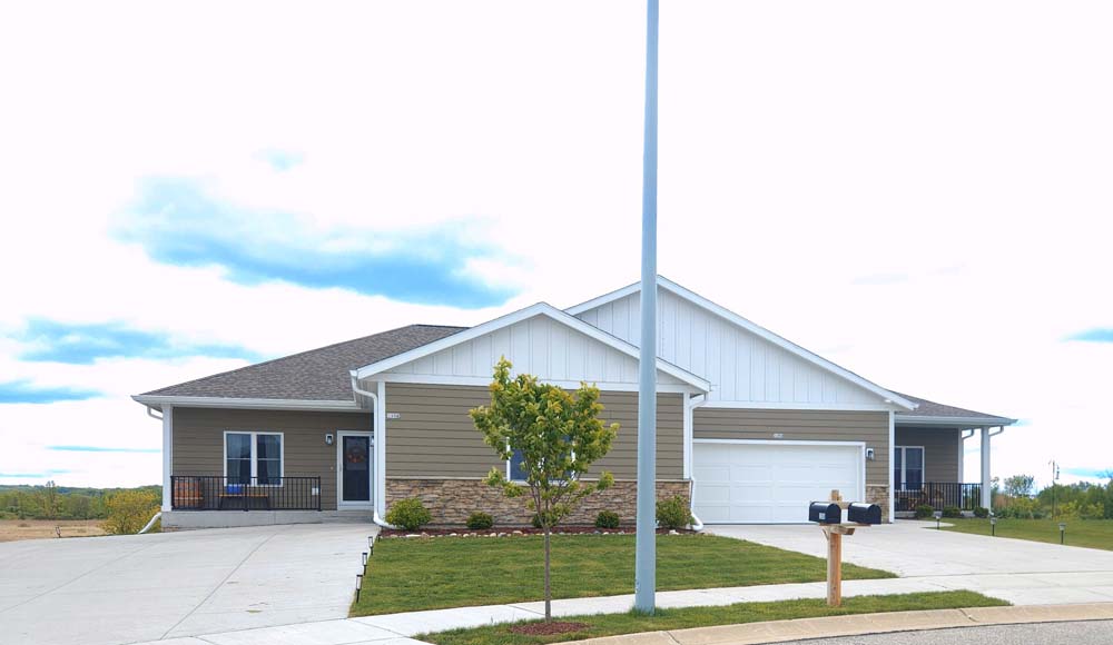 1358/1360 Scenic Pointe Ct